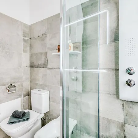 Apartment Luxeliving In Central Funchal New!